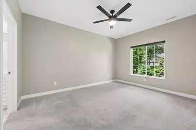 1933 W Woodglen Circle, Valparaiso, IN 46383 - Photo 17