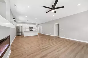 1933 W Woodglen Cir, Valparaiso, IN 46383 - Photo 7