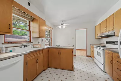 8510 Crestwood Avenue, Munster, IN 46321 - Photo 9