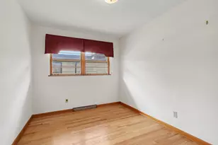 8510 Crestwood Ave, Munster, IN 46321 - Photo 21