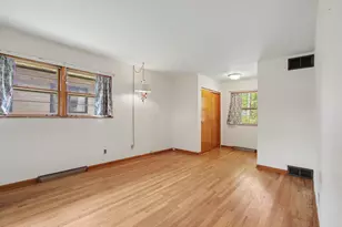 8510 Crestwood Ave, Munster, IN 46321 - Photo 15