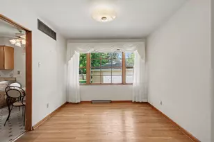 8510 Crestwood Ave, Munster, IN 46321 - Photo 13