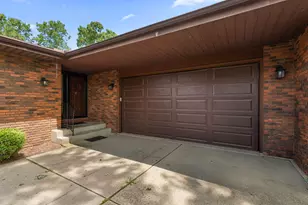 236 Grace Ct, Crown Point, IN 46307 - Photo 3