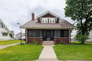 119 N Newton St, Goodland, IN 47948 - Photo 1
