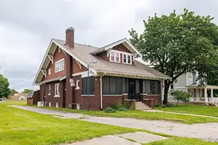 119 N Newton St, Goodland, IN 47948 - Photo 3