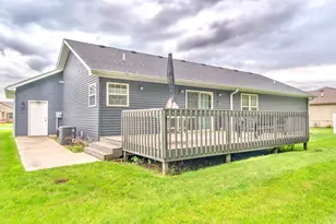 610 19th St SE, Demotte, IN 46310 - Photo 21