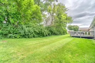 610 19th St SE, Demotte, IN 46310 - Photo 19