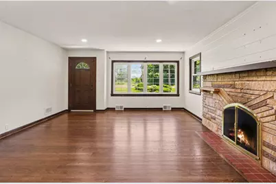 750 N 200 W, Valparaiso, IN 46385 - Photo 5