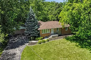 750 N 200 W, Valparaiso, IN 46385 - Photo 1