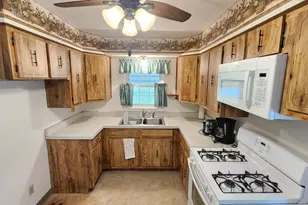 139 Beverly Blvd, Hobart, IN 46342 - Photo 11
