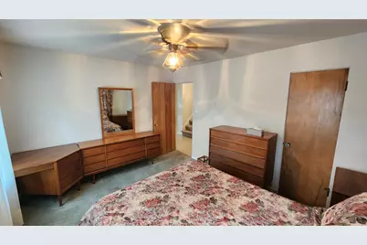 139 Beverly Boulevard, Hobart, IN 46342 - Photo 15