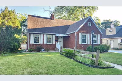 139 Beverly Boulevard, Hobart, IN 46342 - Photo 1