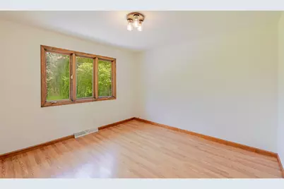 243 S 150 E, Valparaiso, IN 46383 - Photo 13