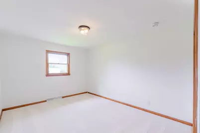 243 S 150 E, Valparaiso, IN 46383 - Photo 25