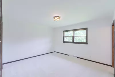 243 S 150 E, Valparaiso, IN 46383 - Photo 21