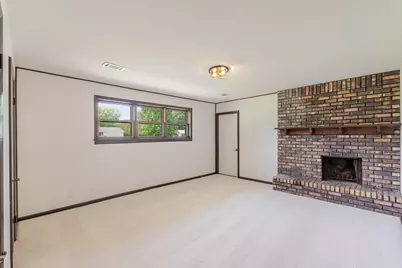 243 S 150 E, Valparaiso, IN 46383 - Photo 15
