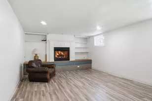 7419 Maple Ave, Gary, IN 46403 - Photo 17