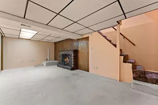 318 N Ohio St, Hobart, IN 46342 - Photo 25