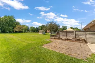 318 N Ohio St, Hobart, IN 46342 - Photo 21