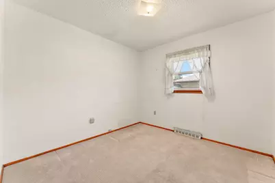 318 N Ohio Street, Hobart, IN 46342 - Photo 17