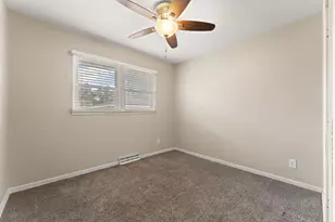 924 N Elmer St, Griffith, IN 46319 - Photo 11