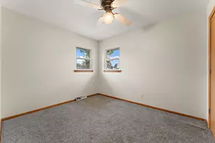 924 N Elmer St, Griffith, IN 46319 - Photo 9