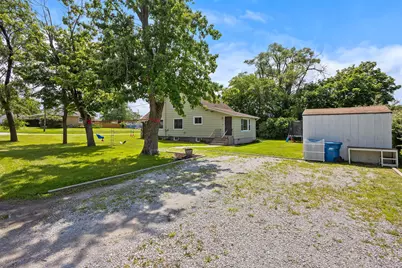 124 6th Street SE, Demotte, IN 46310 - Photo 35