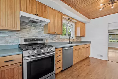 124 6th Street SE, Demotte, IN 46310 - Photo 11