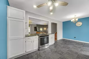 406 Northfield Ln, Valparaiso, IN 46383 - Photo 11