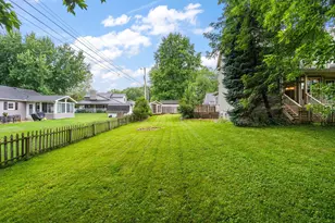 1704 Eisenhower Ave, Valparaiso, IN 46383 - Photo 35