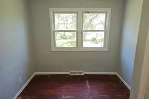 1856 W 21st Ave, Gary, IN 46404 - Photo 7
