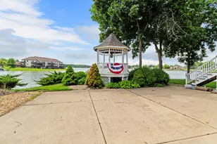 1739 Beachview Ct, Crown Point, IN 46307 - Photo 71