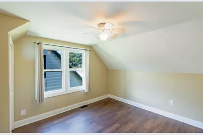 2709 E 36th Avenue, Lake Station, IN 46405 - Photo 13
