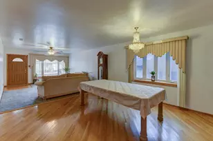 388 Campbell Ave, Calumet City, IL 60409 - Photo 5
