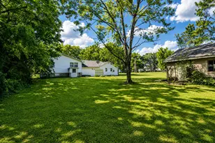 301 W Wilson St, Hebron, IN 46341 - Photo 5