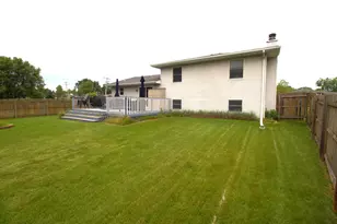 8327 Edison St, Crown Point, IN 46307 - Photo 3