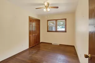 5961 Hayes Pl, Merrillville, IN 46410 - Photo 17