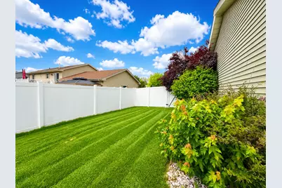 613 Persimmon Pkwy, Hebron, IN 46341 - Photo 17
