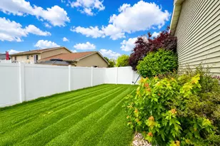 613 Persimmon Pkwy, Hebron, IN 46341 - Photo 17