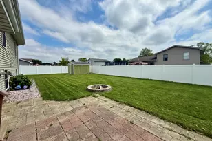613 Persimmon Pkwy, Hebron, IN 46341 - Photo 19