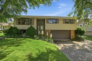 2413 Hickory Dr, Dyer, IN 46311 - Photo 1