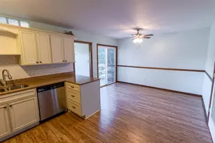 810 1/2 Woodland Terrace, Valparaiso, IN 46383 - Photo 9
