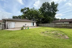 5271 Kings Ct, Portage, IN 46368 - Photo 11