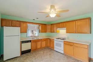 3643 Sandalwood Ct, Highland, IN 46322 - Photo 7