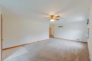 3643 Sandalwood Ct, Highland, IN 46322 - Photo 3