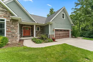 201 Sylvan Ct, Valparaiso, IN 46385 - Photo 3