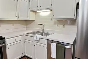 3602 Timberbridge Dr, Valparaiso, IN 46383 - Photo 7