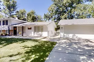8020 Hendricks St, Merrillville, IN 46410 - Photo 3