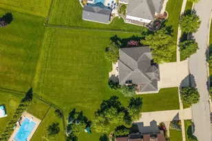 855 Pingel Pl, Crown Point, IN 46307 - Photo 5