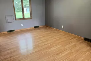 200 Donovan Dr, Valparaiso, IN 46385 - Photo 7